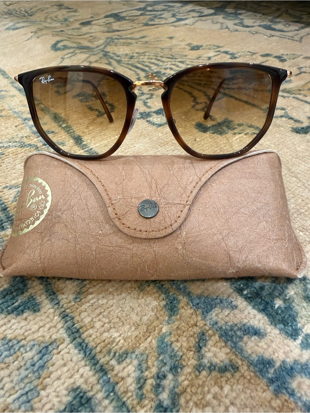 Ray-Ban Women's Brown Tortoiseshell Cat Eye Sunglasses with Gold Bridge